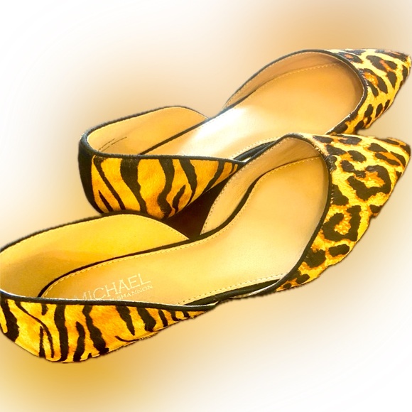 ***Michael by Michael Shannon*** Womens Animal Print Pointed Toe Flats Size 8.5 - Picture 2 of 7